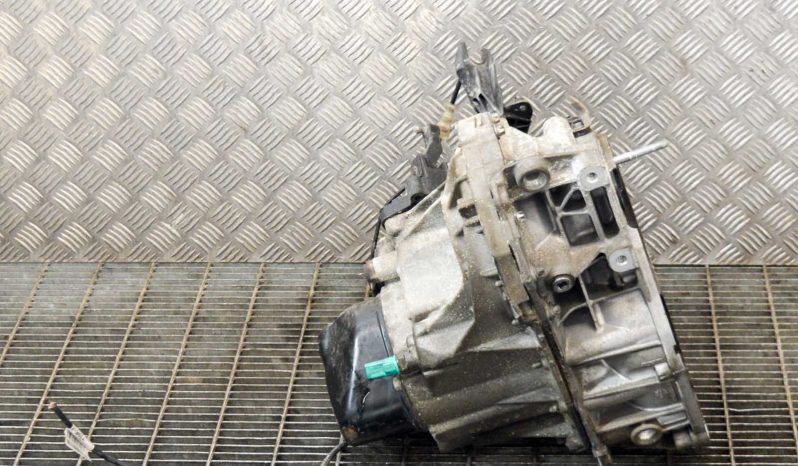 Dacia Sandero II manual gearbox 304014767R 0.9 L 66kW full