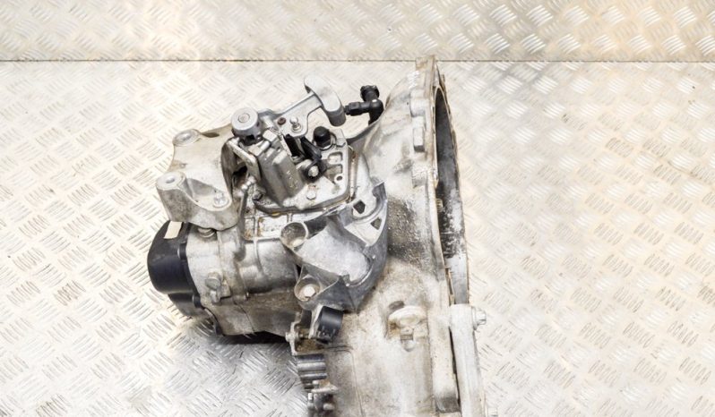 Opel Corsa manual gearbox 24580479 1.4 L 66kW full